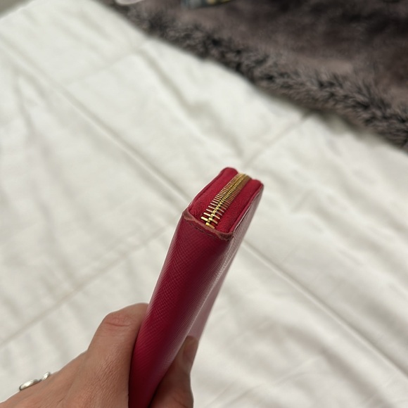 PRADA WALLET - Picture 5 of 8